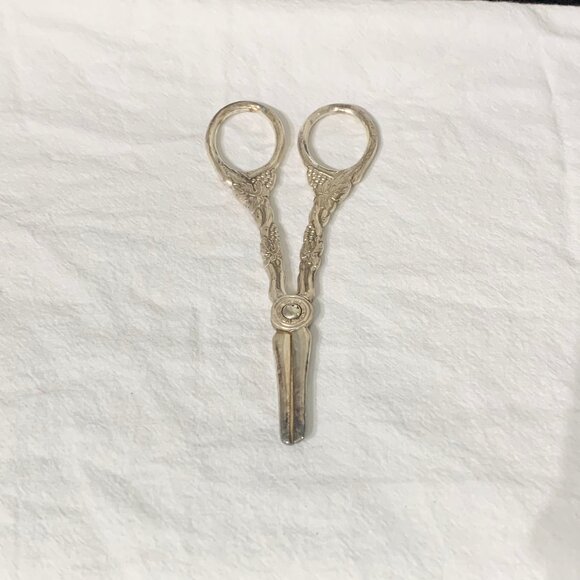 Vintage Mema Sweden Grape Small Sewing Scissors – Silver Plated – Original Box - Picture 4 of 9
